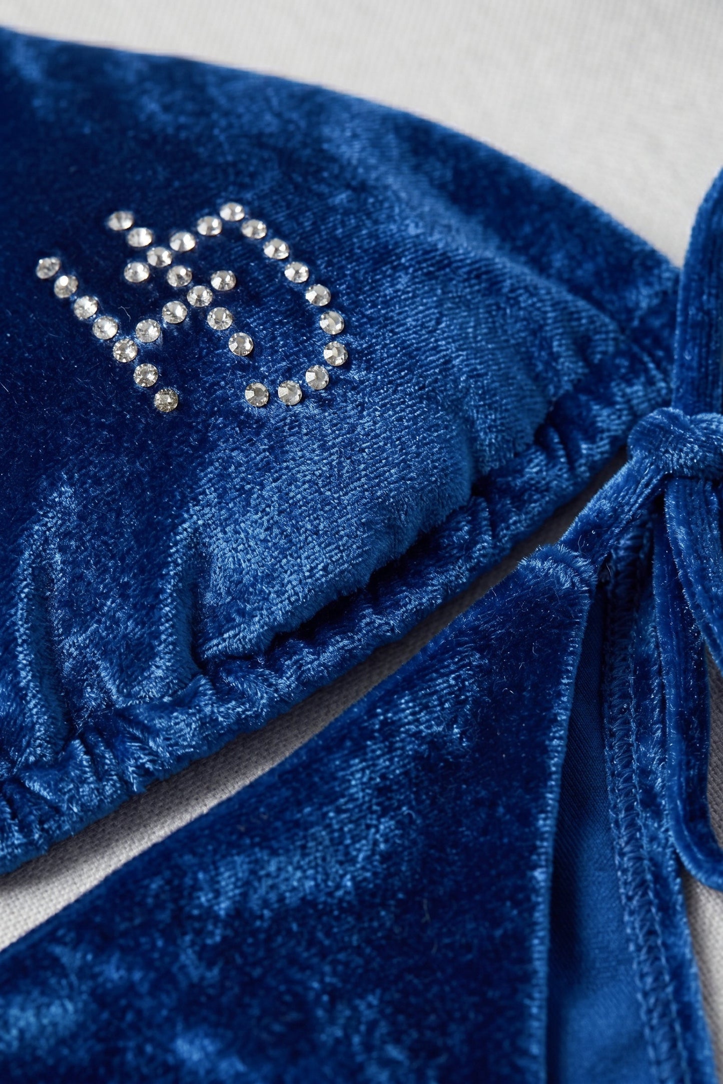 VELVET BLU